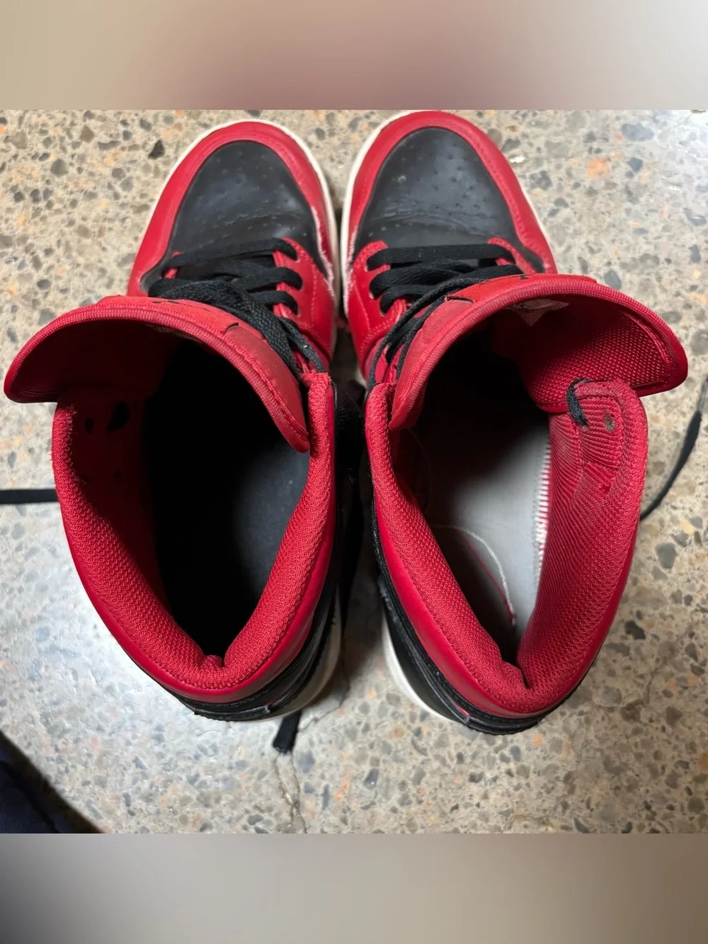 Jordan 1 Mid Reverse Bred (Men’s 9) Leather, Nike, Black, Red, White